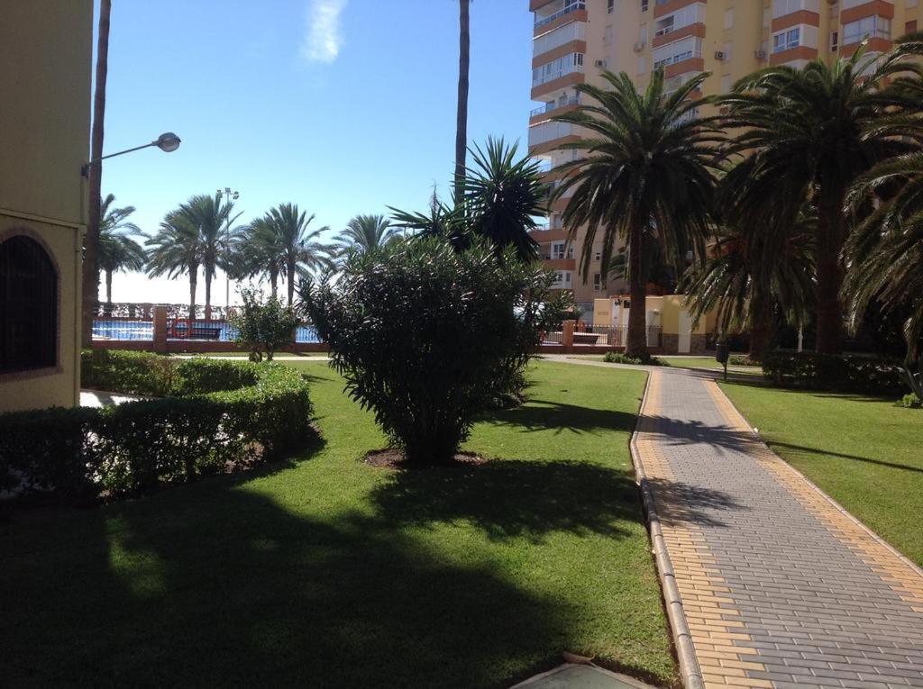 Apartamentos Centro Internacional Algarrobo-Costa ภายนอก รูปภาพ